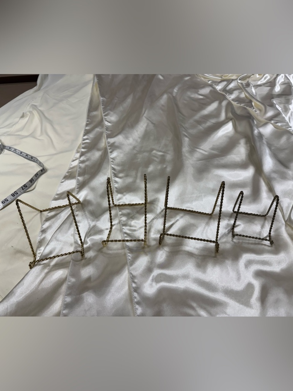 Set of 5 Small Gold Wire Display Easels vintage